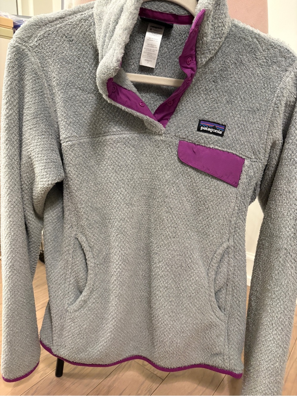 Patagonia Light Gray Fleece Snap Pullover with Purple Accents